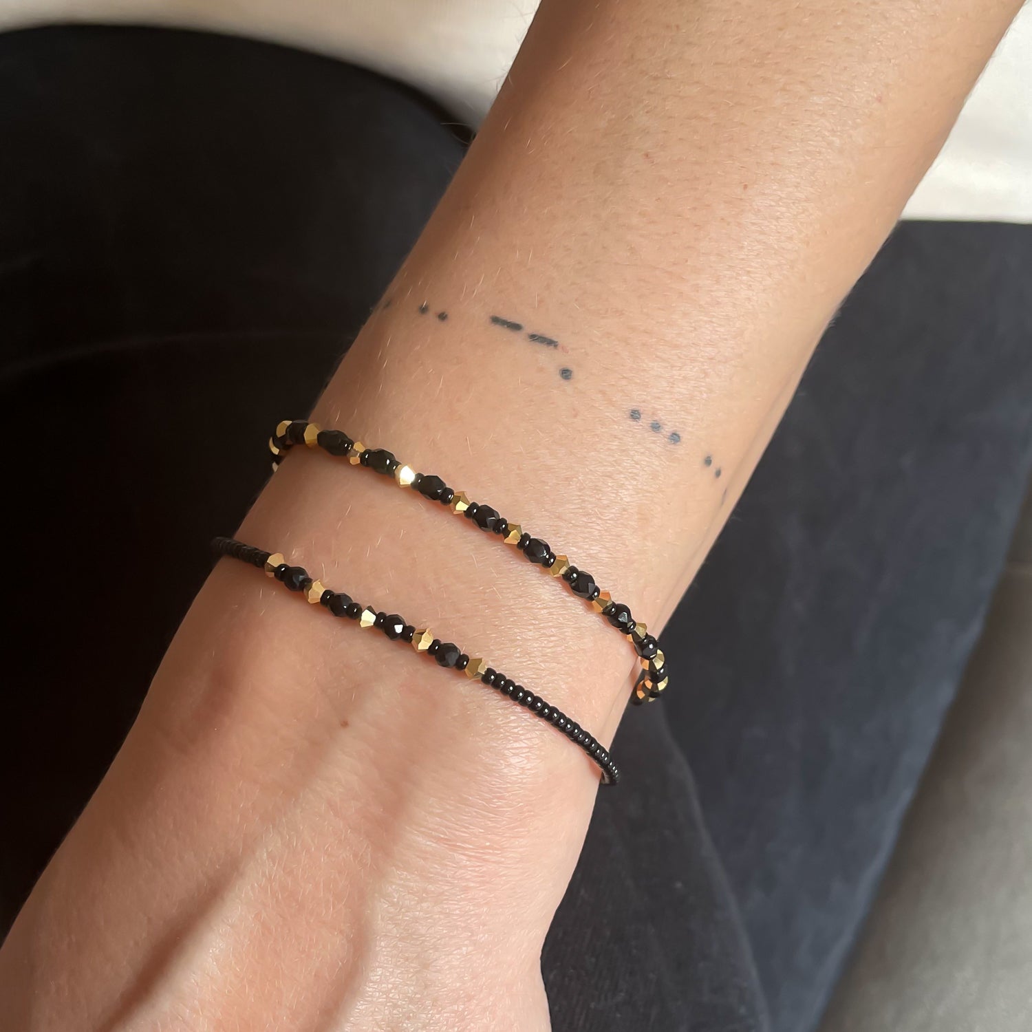 Perlenarmband mit Onyx