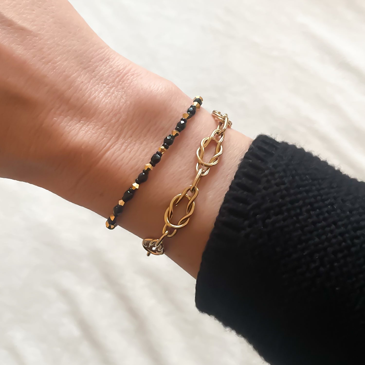 Armbänder gold schwarz