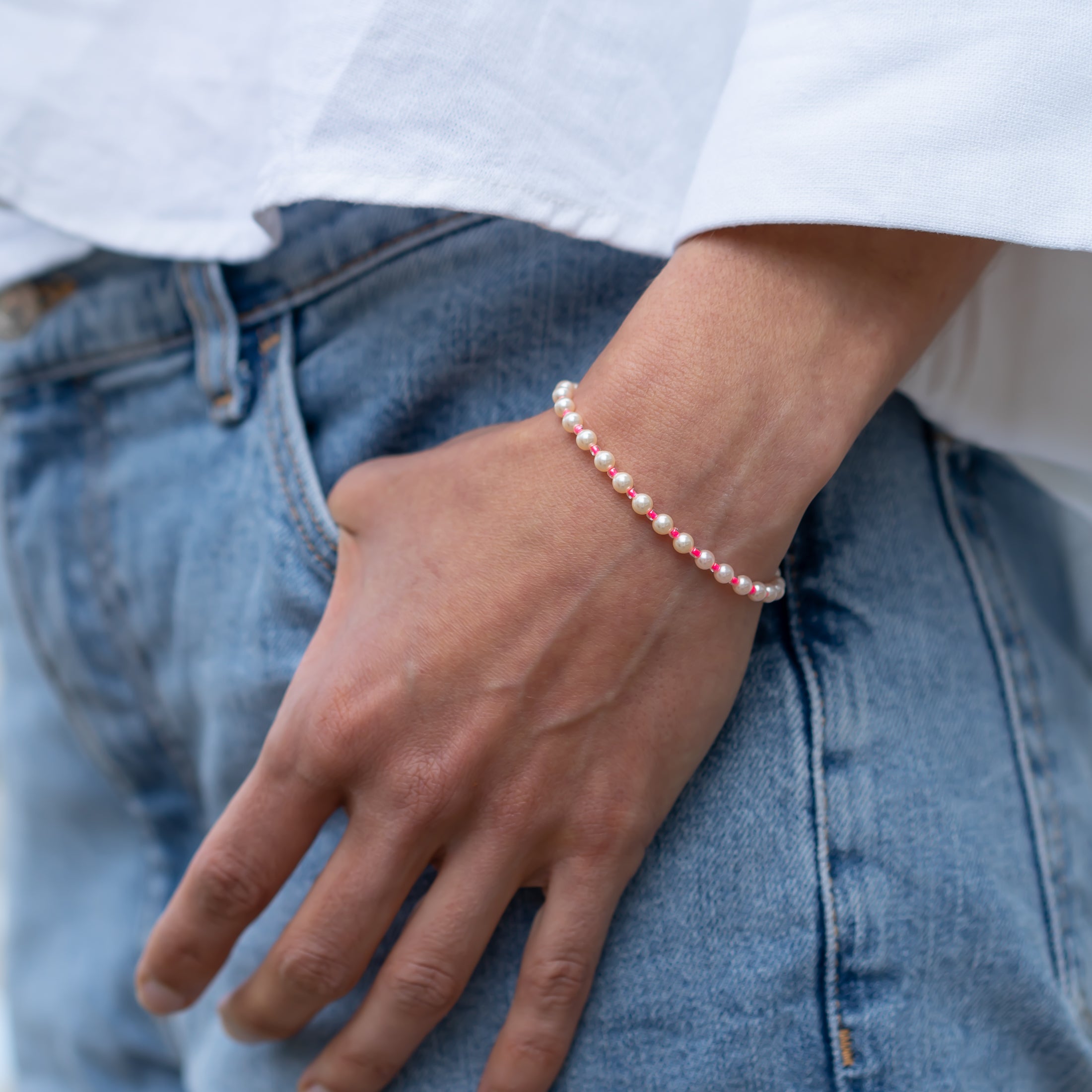 Perlenarmband neon pink Perlen